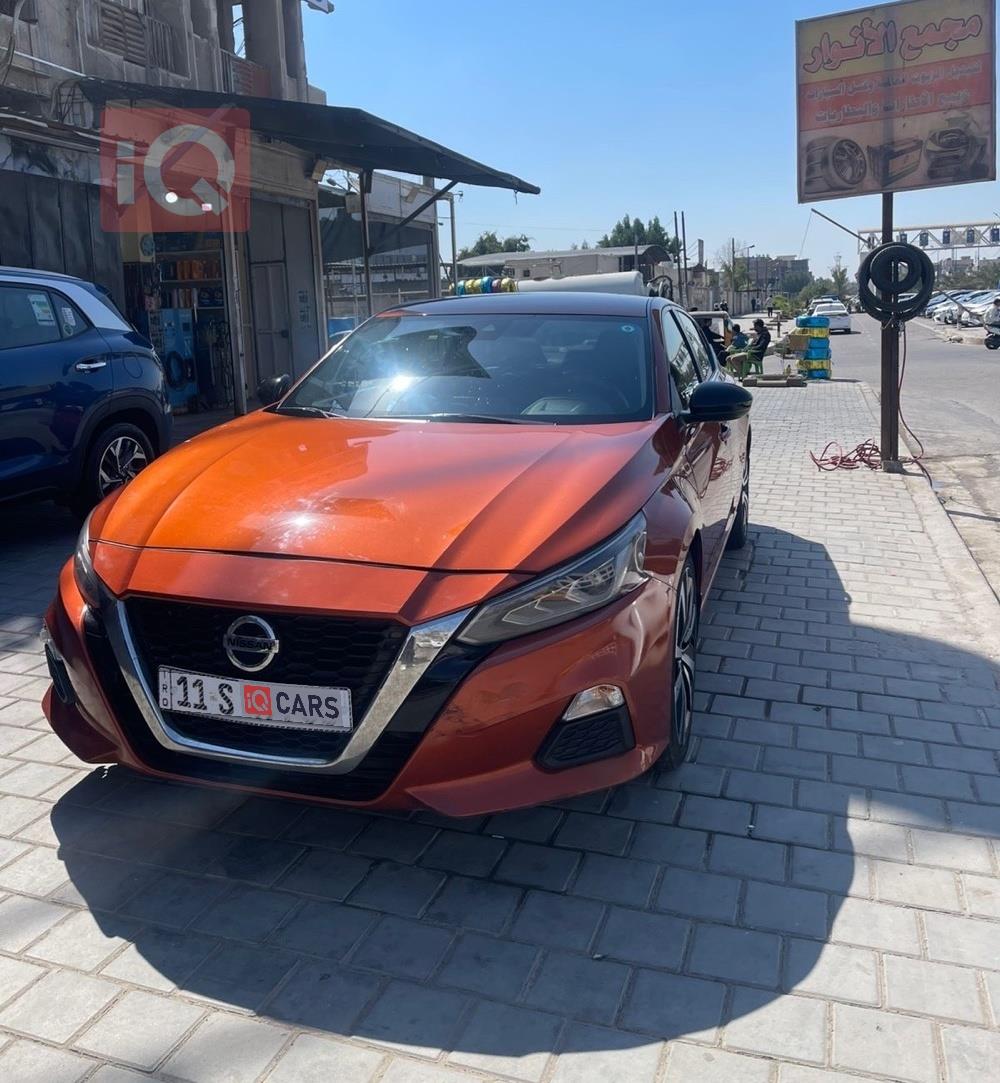 نيسان ألتيما